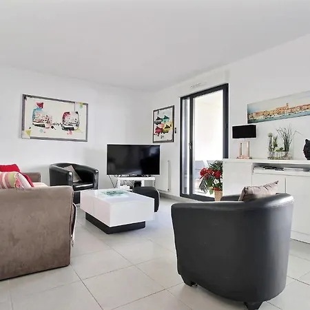 O De D101 Apartment *