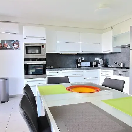 Apartment O De D101 *